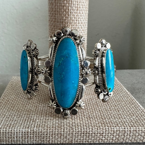 Raymond Yazzie Jewelry - Cuff bracelet by Raymond Yazzie RARE FIND!!!